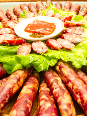 Lạp xưởng gác bếp